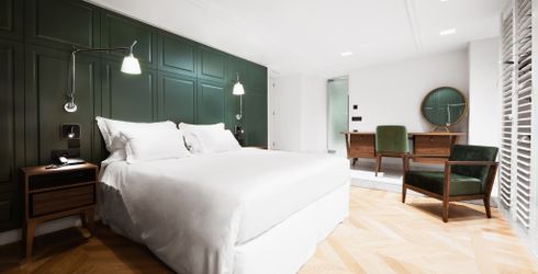 hotel room image