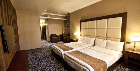 hotel room image