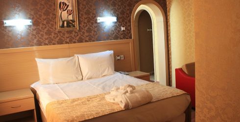 hotel room image