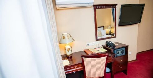 hotel room image