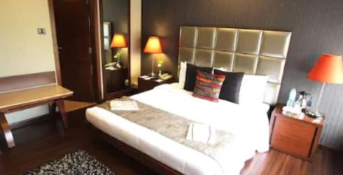 hotel room image