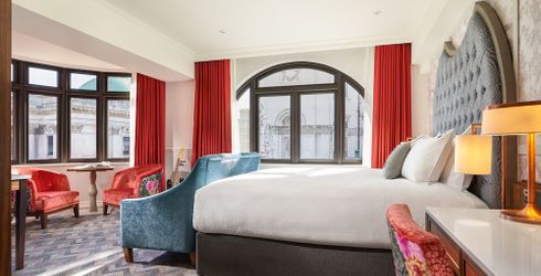 hotel room image