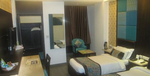hotel room image