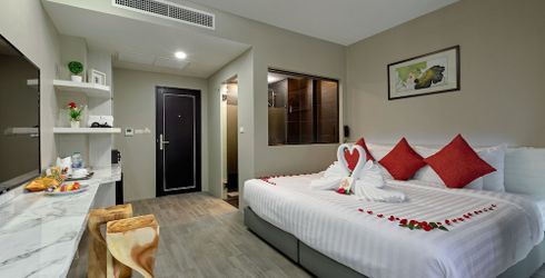 hotel room image