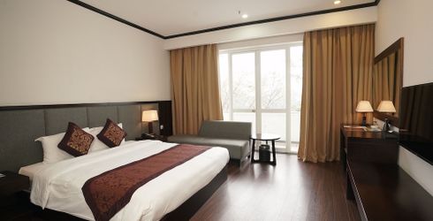 hotel room image