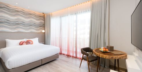 hotel room image