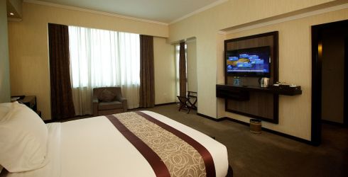 hotel room image