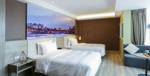 hotel room image