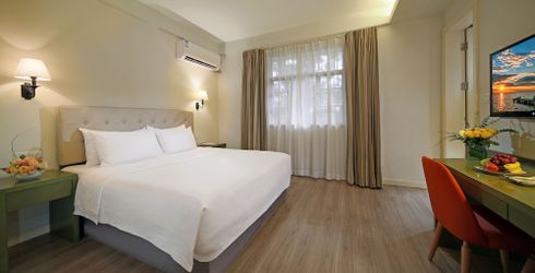 hotel room image