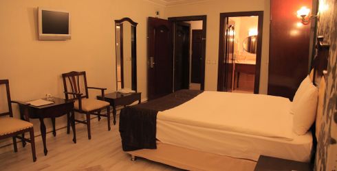 hotel room image