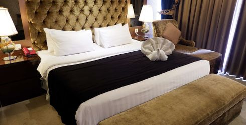 hotel room image