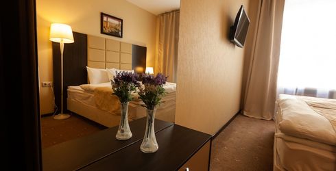 hotel room image