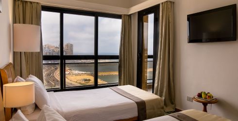 hotel room image