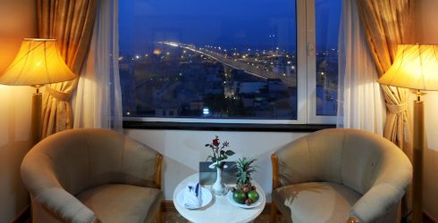 hotel room image