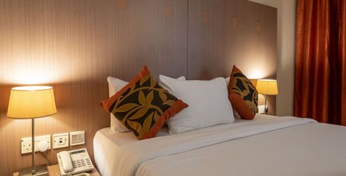 hotel room image