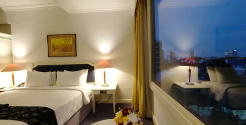 hotel room image