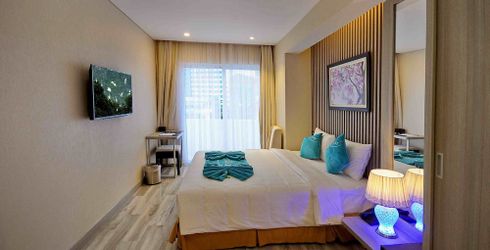 hotel room image