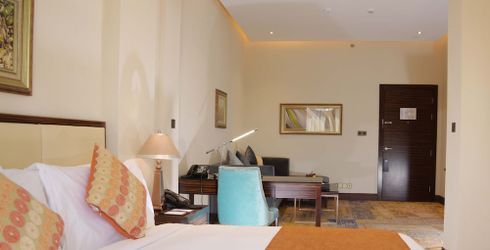 hotel room image