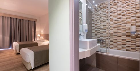 hotel room image