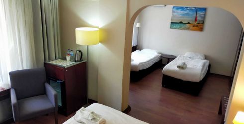 hotel room image
