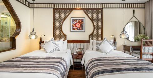 hotel room image