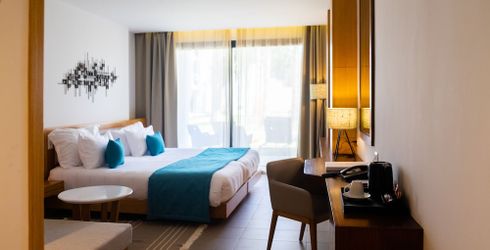 hotel room image