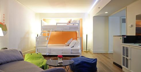 hotel room image