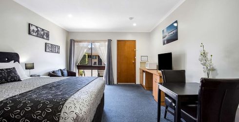 hotel room image