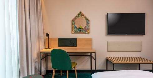 hotel room image