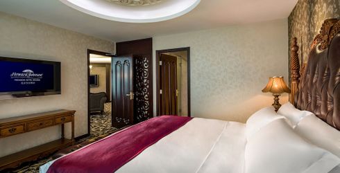hotel room image