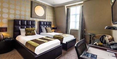 hotel room image
