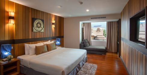 hotel room image