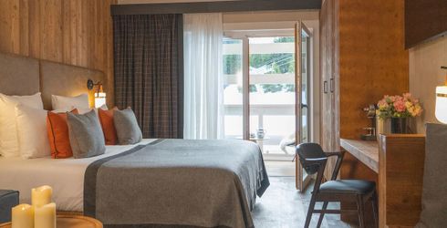 hotel room image