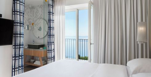 hotel room image