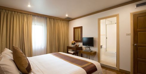 hotel room image