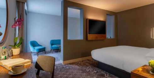 hotel room image