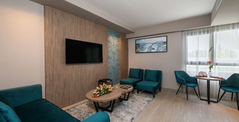 hotel room image
