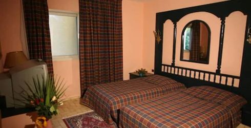 hotel room image