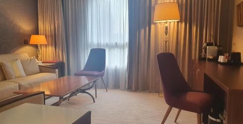 hotel room image