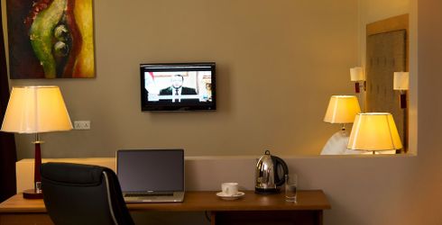 hotel room image
