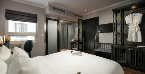 hotel room image