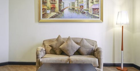 hotel room image