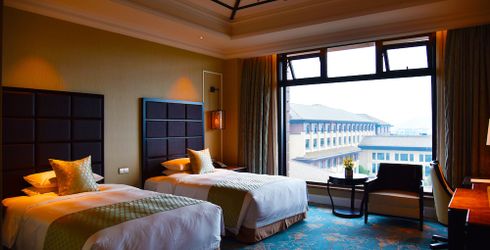hotel room image