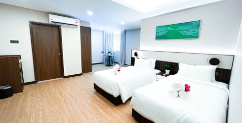 hotel room image