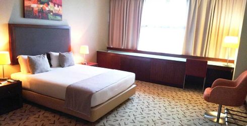 hotel room image