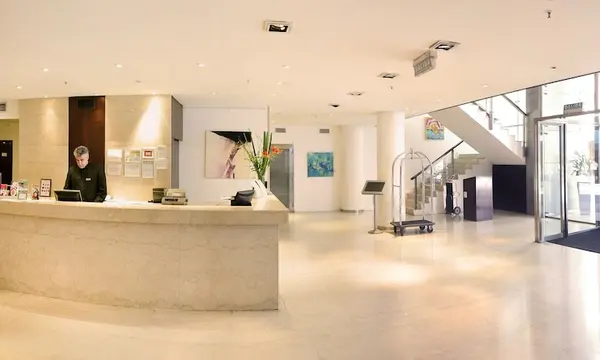 Dazzler by Wyndham Buenos Aires San Martin hotel in Buenos Aires