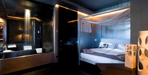 hotel room image