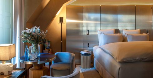 hotel room image