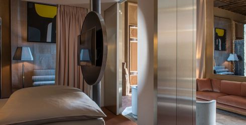 hotel room image