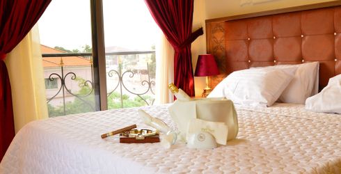 hotel room image